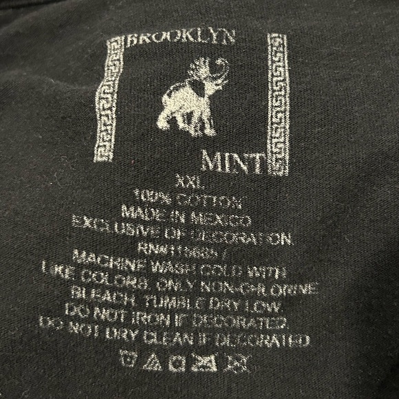 $7 or 2/$10 tshirt sale: NEW without tags Notorious Big Crown T-Shirt - Picture 3 of 3